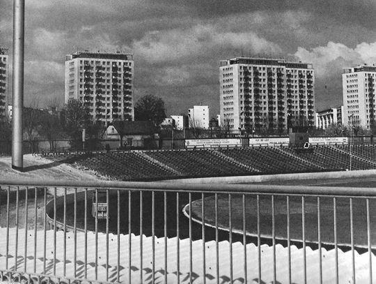 16 lipca 1974 roku na stadionie Stali Rzeszów po raz pierwszy zapłonęły jupitery