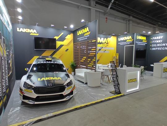 Jak prowadzić rozmowy handlowe na stoisku targowym?