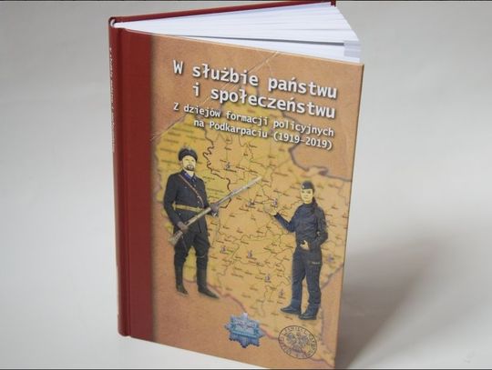Książka o historii podkarpackiej policji