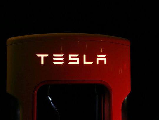 Samochód Tesla z USA – przyszłość motoryzacji dostępna już dziś