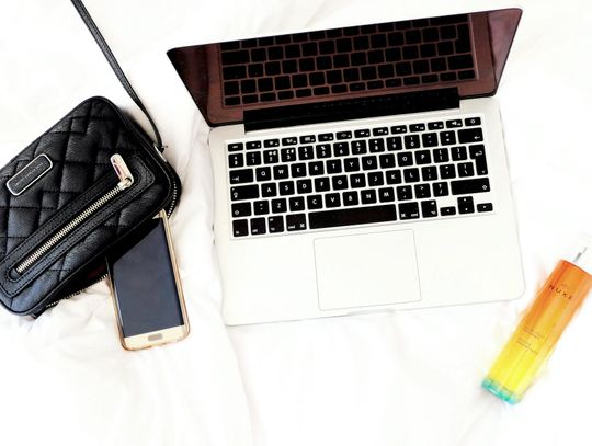 Saszetki damskie – jak dobrać funkcjonalny i stylowy dodatek