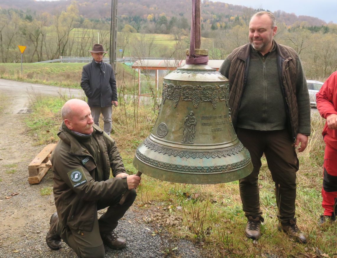 Dzwon cerkiewny z Maniowa odezwał się po ponad 80 latach [galeria zdjęć]