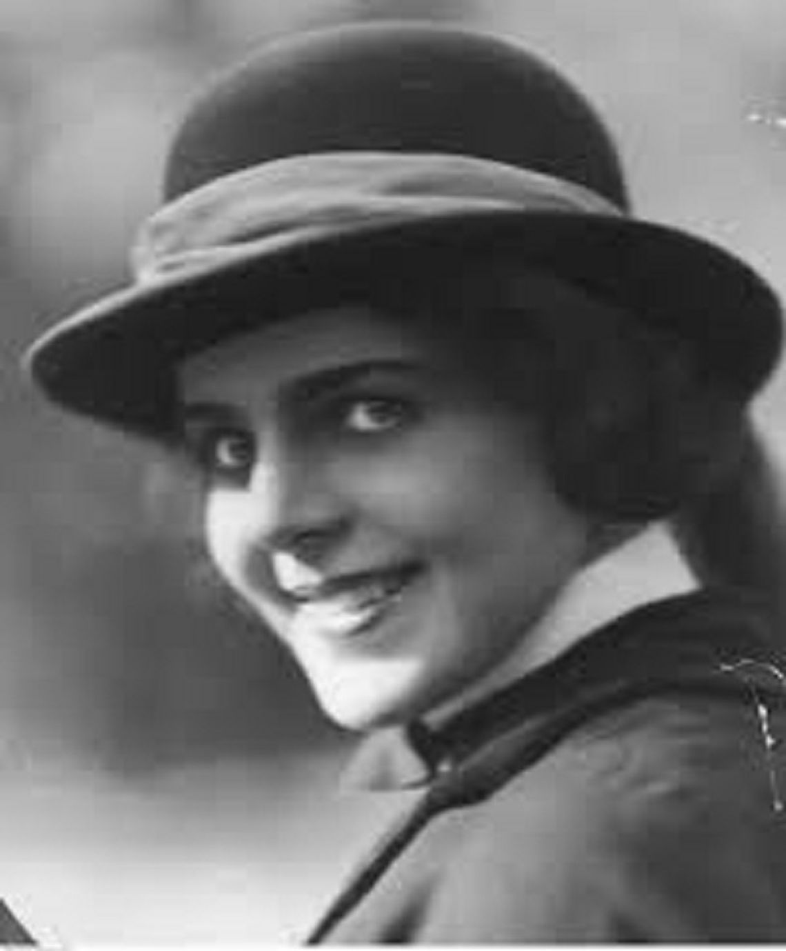 Zofia Batycka, Miss Polonia 1930, zwycięzczyni przedwojennego konkursu piękności w Warszawie.