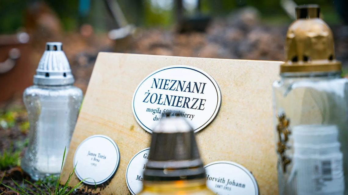 Na szczycie Manyłowej pochowano kolejne szczątki żołnierzy z I wojny światowej