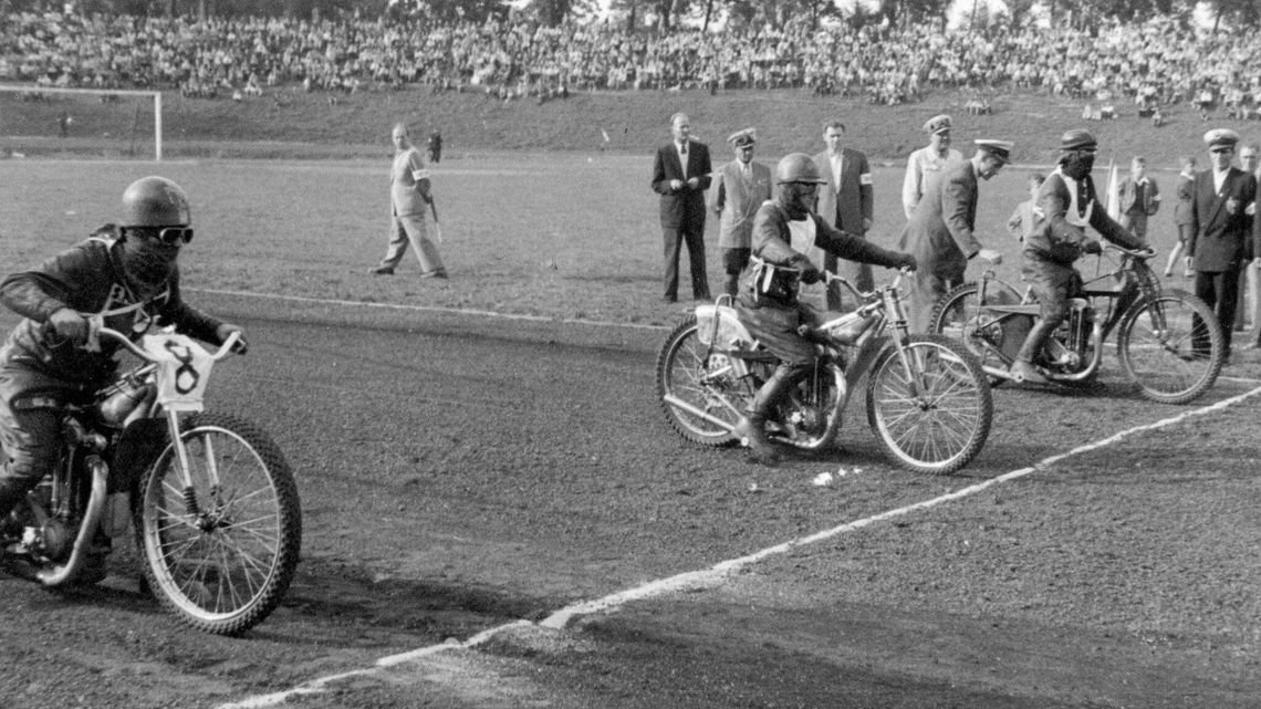 Romuald Iżewski i Tadeusz Fedko. Dwaj ludzie, którzy stworzyli FIS - polski motocykl żużlowy. Romuald Iżewski i Tadeusz Fedko. Dwaj ludzie, którzy stworzyli FIS - polski motocykl żużlowy.